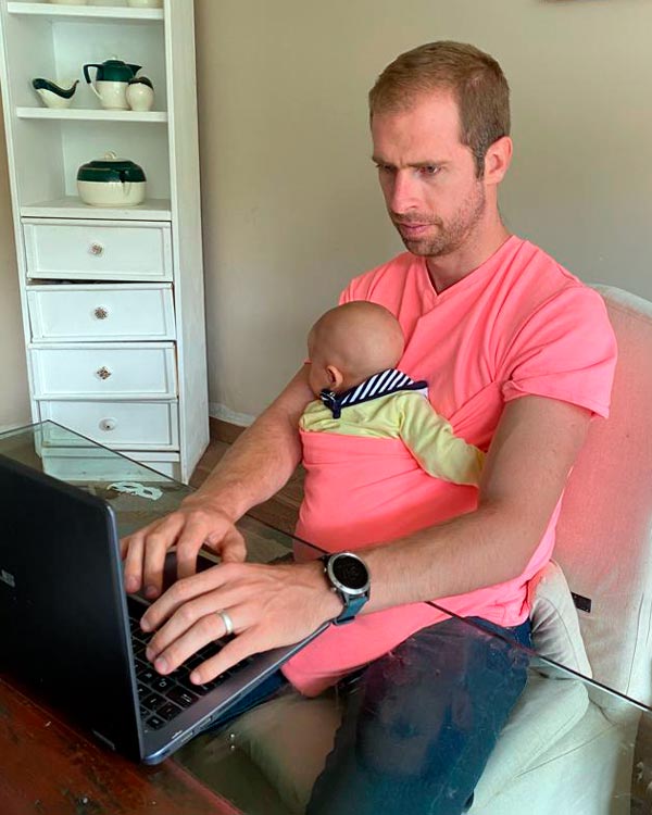Camiseta Papá Canguro: Conexión Única desde el Primer Día