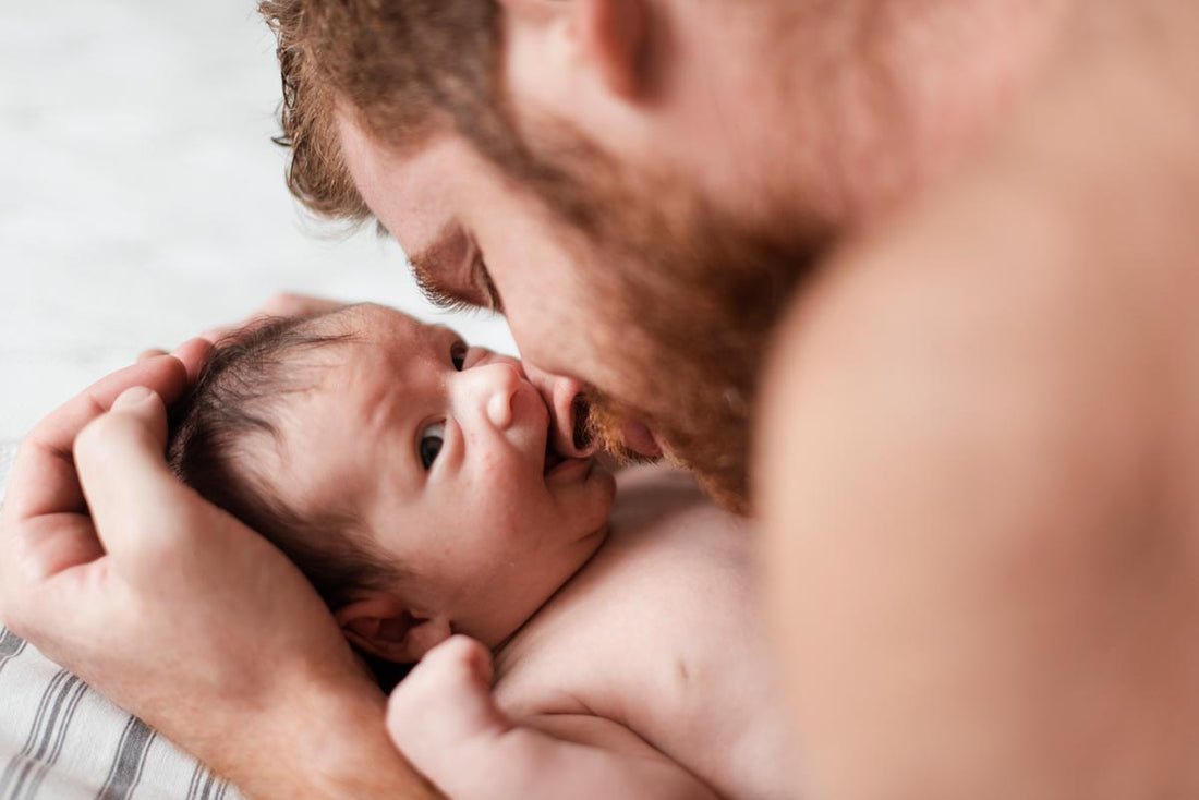 Papá Crea un Vínculo Único con su Bebé